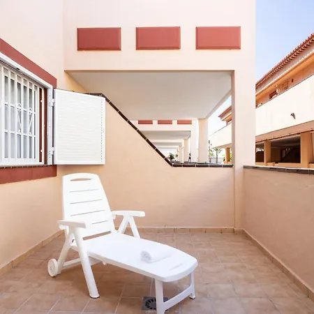 Home2Book Pool & Relax The Heights, Los Cristianos *