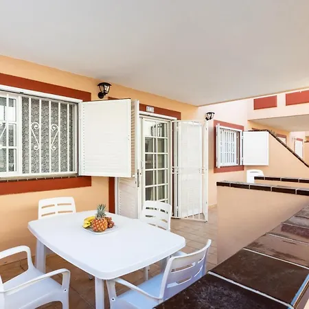 Home2Book Pool & Relax The Heights, Los Cristianos